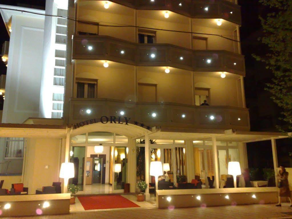 Hotel Orly Чезенатико Екстериор снимка