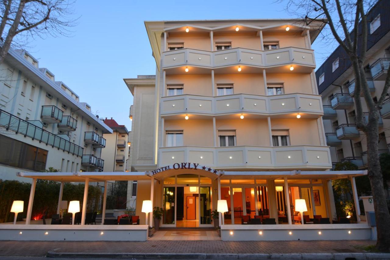 Hotel Orly Чезенатико Екстериор снимка